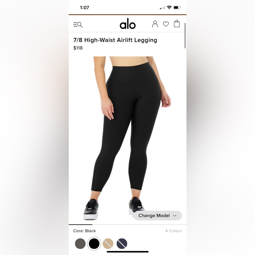 Like new Alo yoga black airlift 7/8 leggings L
